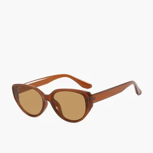 Cat Eye Zonnebril met Warm Bruin Montuur en UV Bescherming